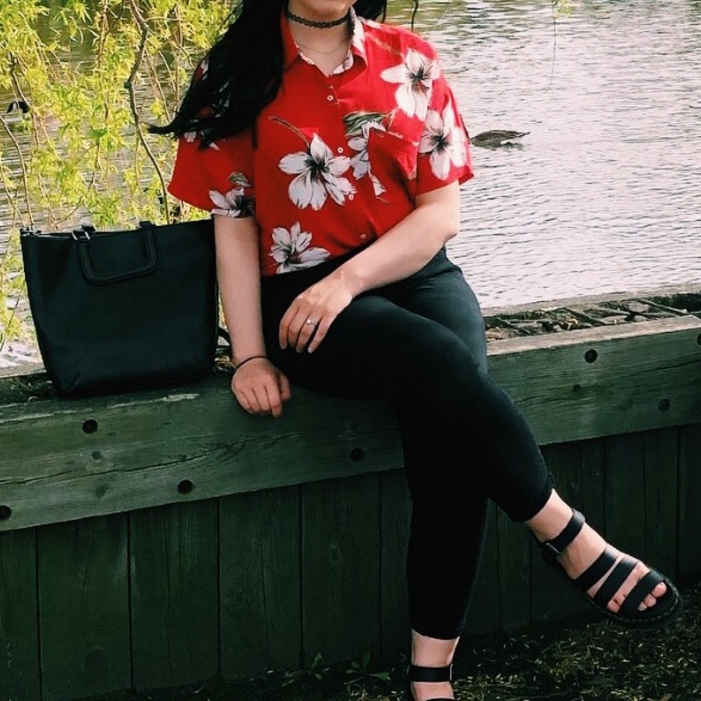 Pull&Bear button-up short sleeve floral top